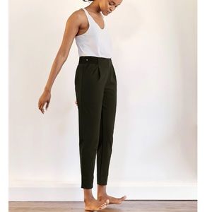 EUC aday Women’s Turn It Up Pants Travel Pants, Size S